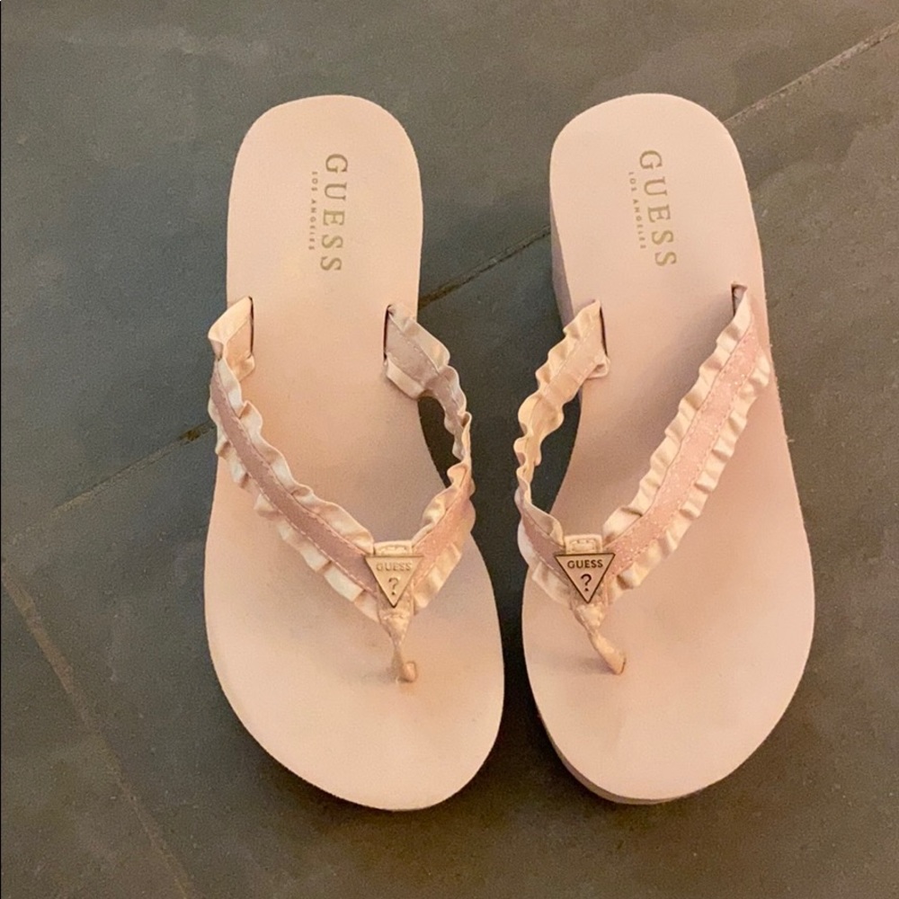 Pink platform Guess flip flops